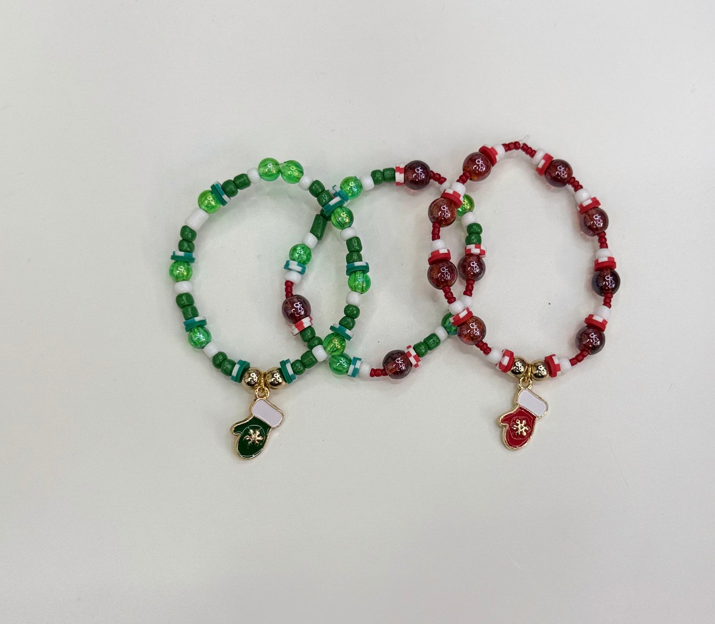 Red & green mitten bracelet set (3)