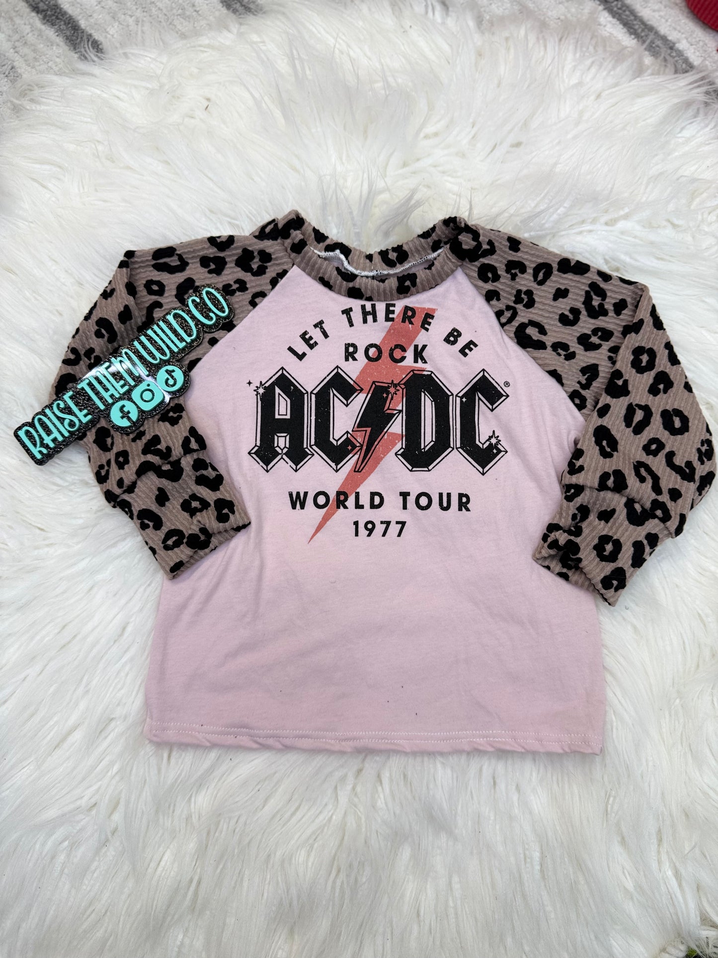 2T Knox upcycle tee AC/DC