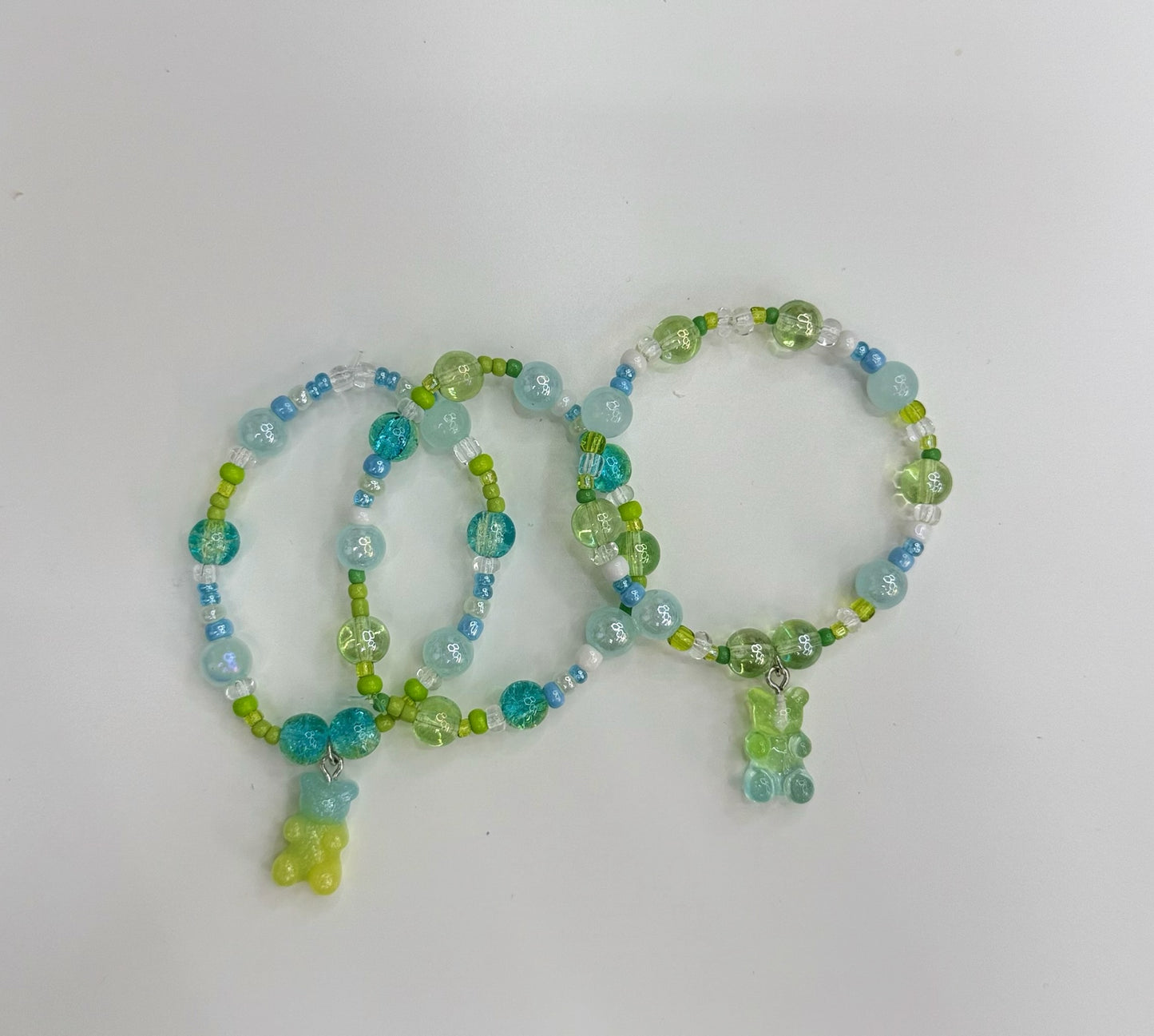 Kids bracelet stack green / blue gummy bears (3)